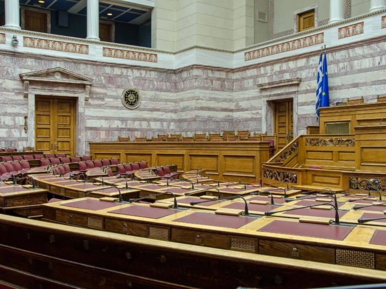 Κατατέθηκε στη Βουλή το Νομοσχέδιο «Εκλογή Δημοτικών και Περιφερειακών Αρχών»