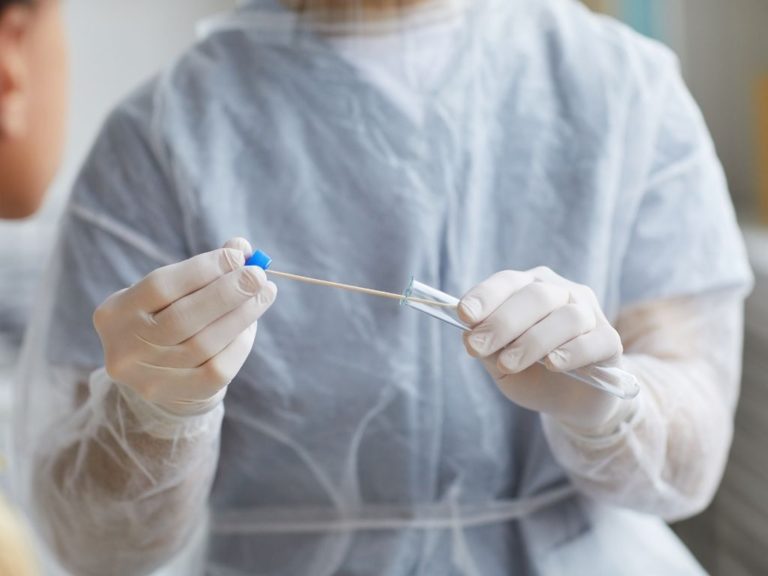 Rapid Tests στους Δήμους Καλαμαριάς και Παύλου Μελά