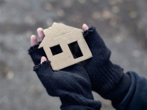 Ο Δήμος Ηρακλείου Κρήτης αντιμετωπίζει το ζήτημα των αστέγων